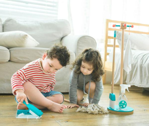MOOVER Toys - LINE Putzset Holz 7tlg. / LINE Cleaning Set